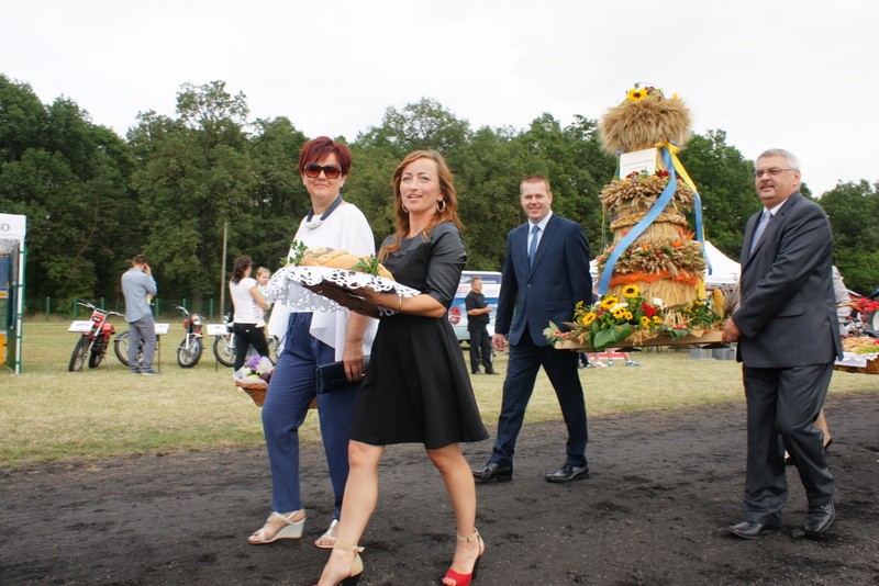 Dożynki w Osięcinach