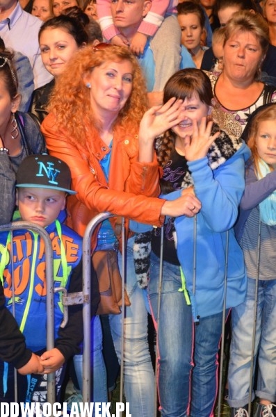 Koncert zespołu Boys na dożynkach w Karnkowie