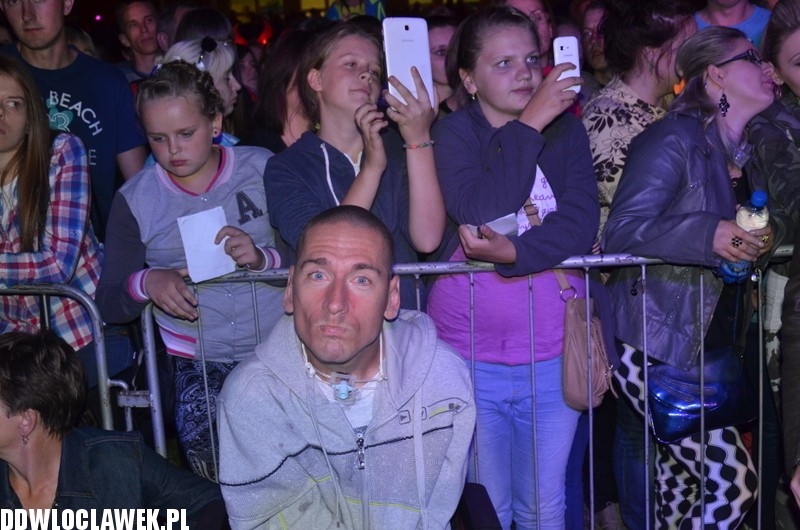 Koncert zespołu Boys na dożynkach w Karnkowie