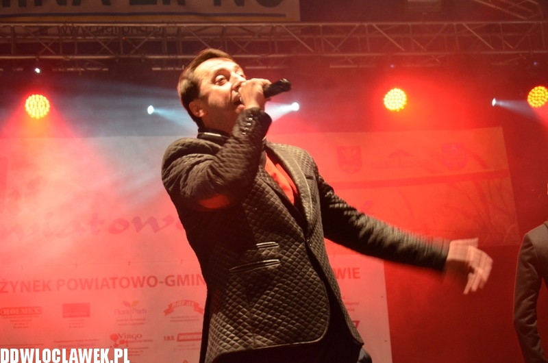 Koncert zespołu Boys na dożynkach w Karnkowie