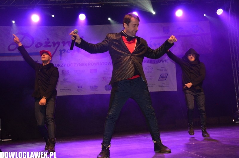 Koncert zespołu Boys na dożynkach w Karnkowie