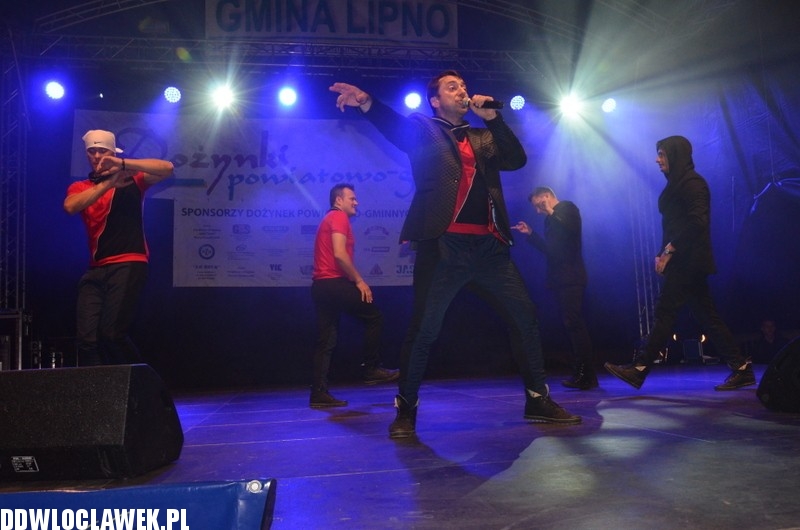 Koncert zespołu Boys na dożynkach w Karnkowie
