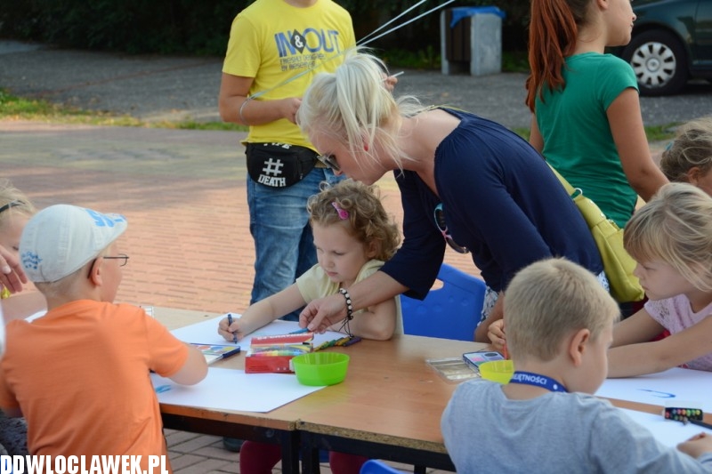 Festyn ze spółkami na bulwarach
