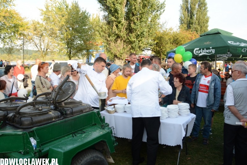 Festyn ze spółkami na bulwarach
