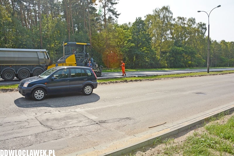 Nowa nawierzchnia na al. Kazimierza Wielkiego