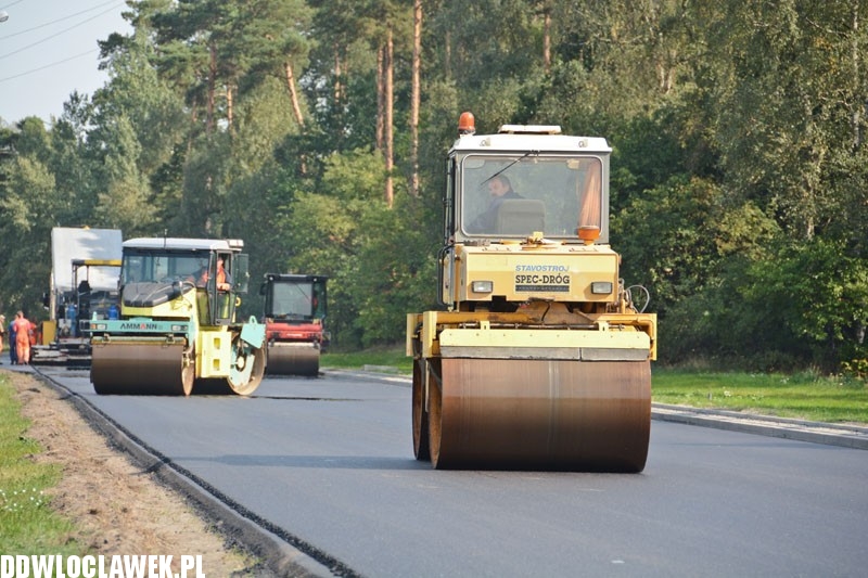 Nowa nawierzchnia na al. Kazimierza Wielkiego