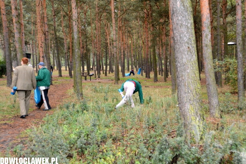 Akcja Nadleśnictwa. Skazani sprzątają świat
