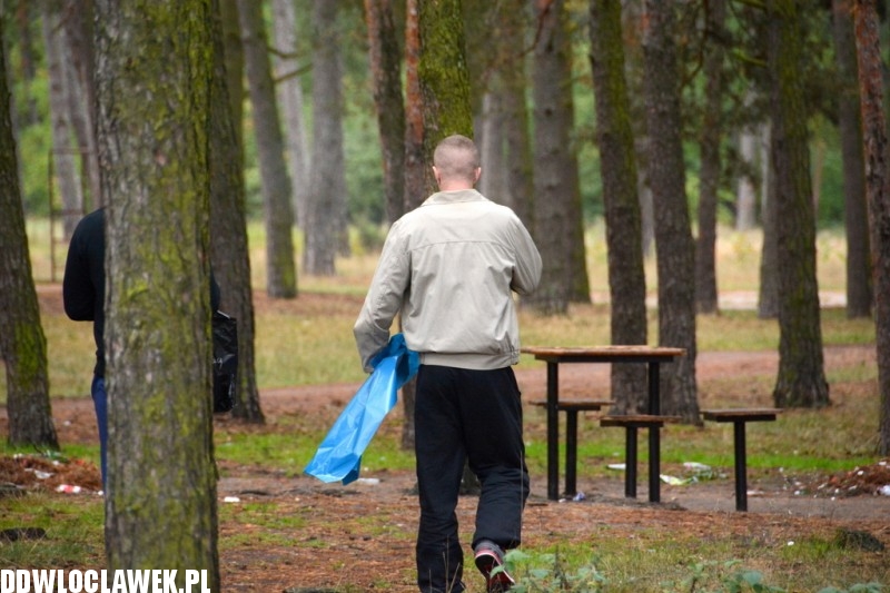 Akcja Nadleśnictwa. Skazani sprzątają świat