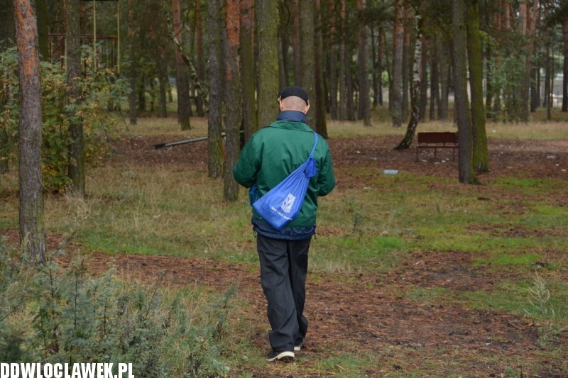 Akcja Nadleśnictwa. Skazani sprzątają świat