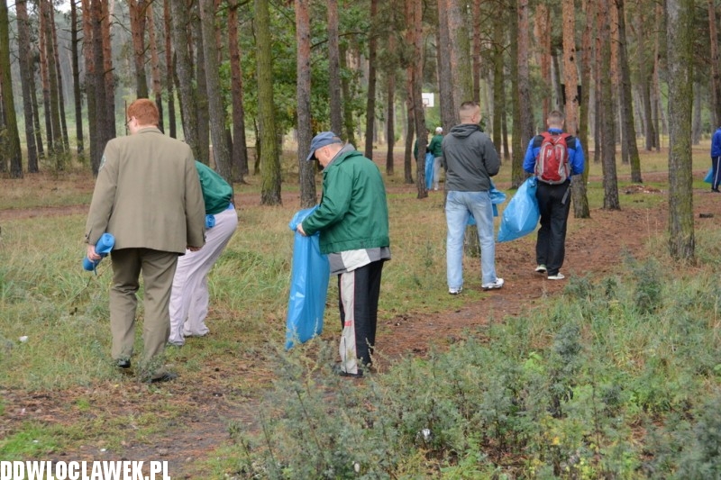 Akcja Nadleśnictwa. Skazani sprzątają świat