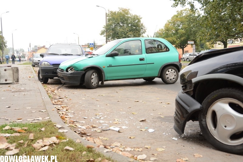 Zderzyły się trzy ople corsa na Łanowej