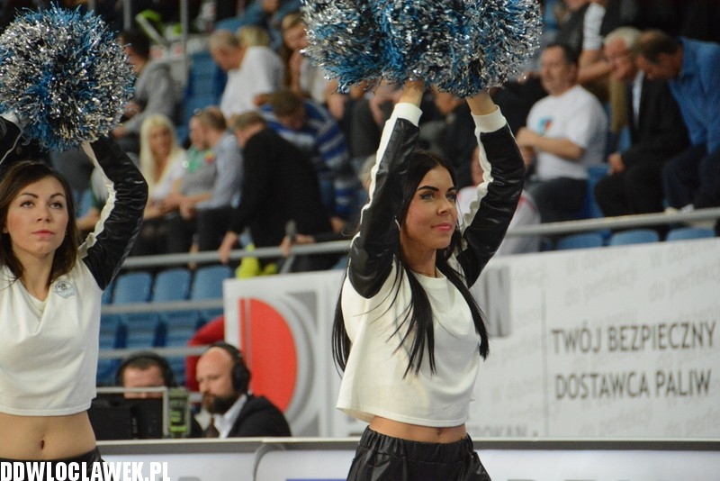 Cheerleaderki podczas meczu Anwilu z Asseco