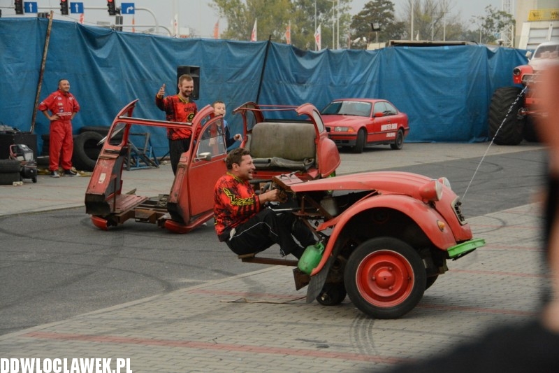 Widowiskowy Monster Truck Chaloupka