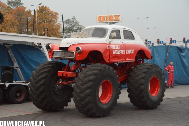 Widowiskowy Monster Truck Chaloupka