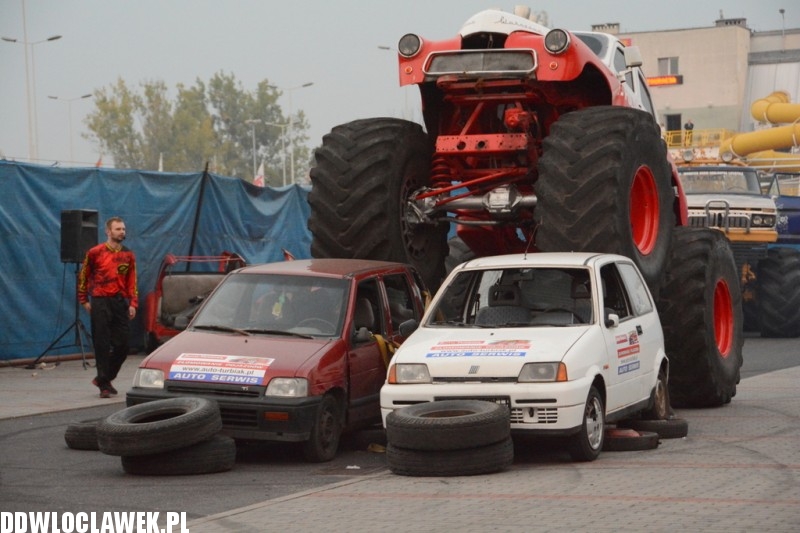 Widowiskowy Monster Truck Chaloupka