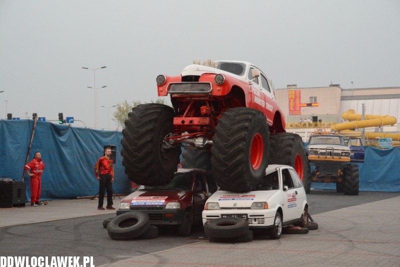 Widowiskowy Monster Truck Chaloupka
