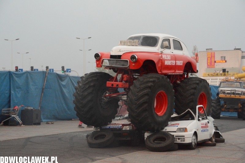 Widowiskowy Monster Truck Chaloupka