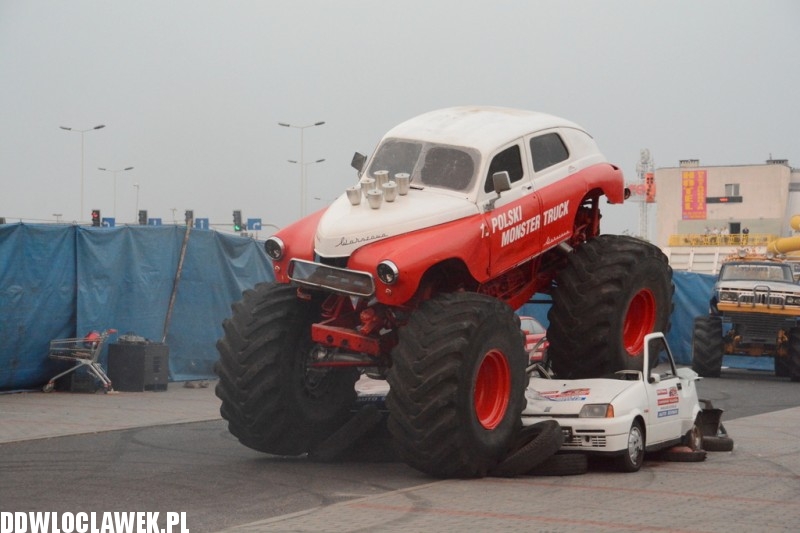 Widowiskowy Monster Truck Chaloupka
