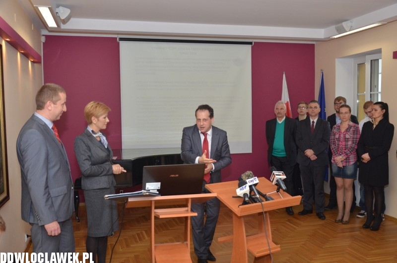 Konferencja KW Bezpartyjny Włocławek