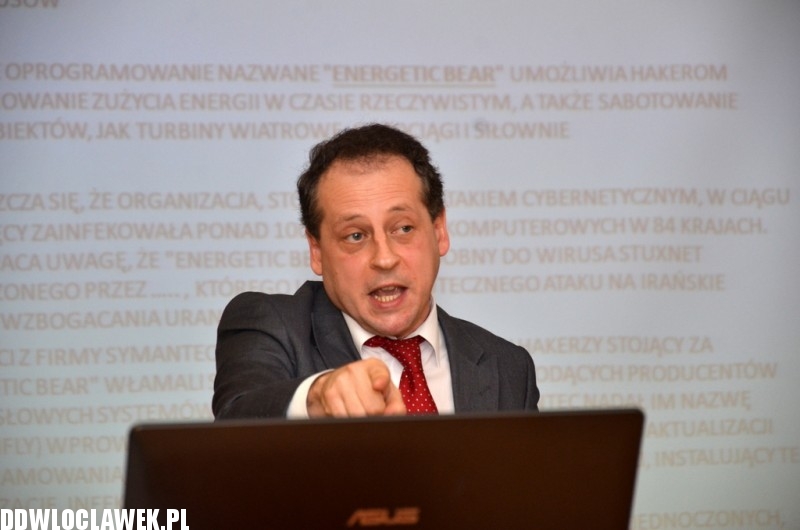 Konferencja KW Bezpartyjny Włocławek