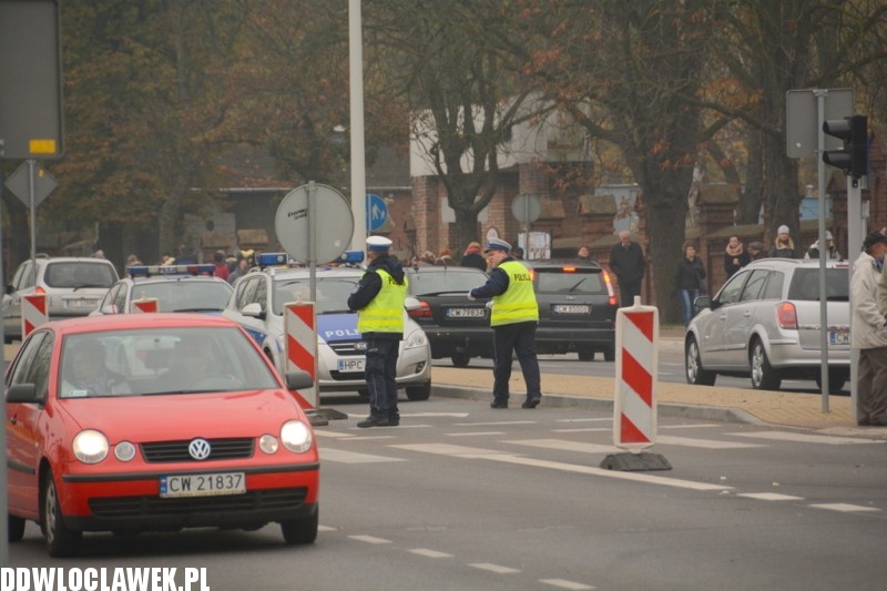 1 listopada na Cmentarzu Komunalnym