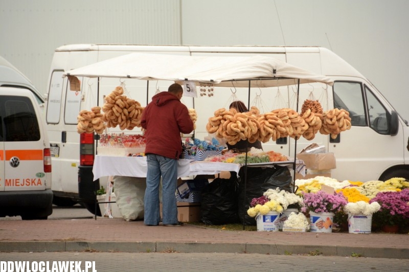 1 listopada na Cmentarzu Komunalnym
