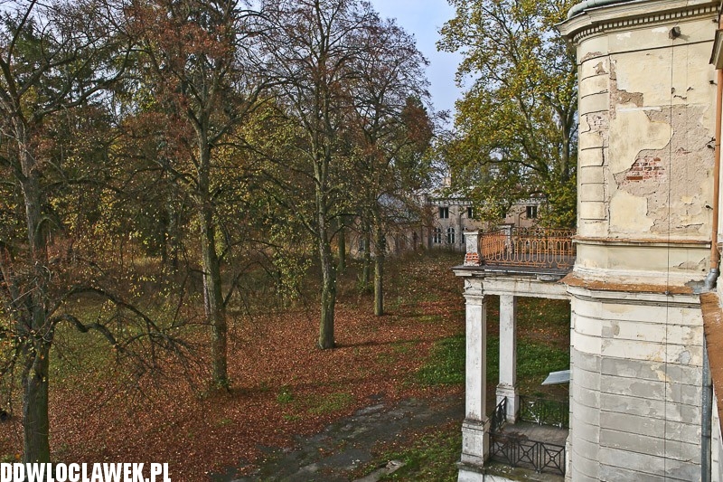 Co kryją pałace pod Włocławkiem?