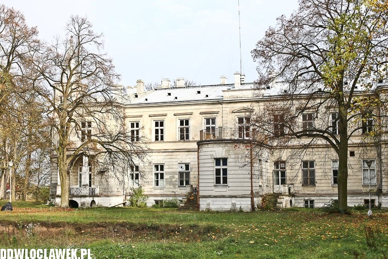Co kryją pałace pod Włocławkiem?