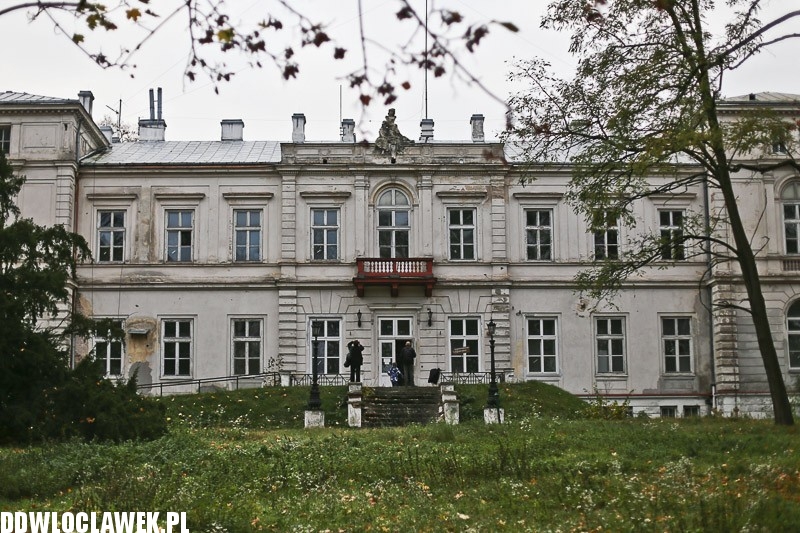 Co kryją pałace pod Włocławkiem?