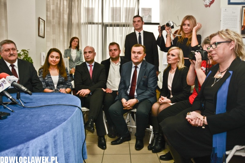 Ministrowie Ewy Kopacz wsparli Wojtkowskiego