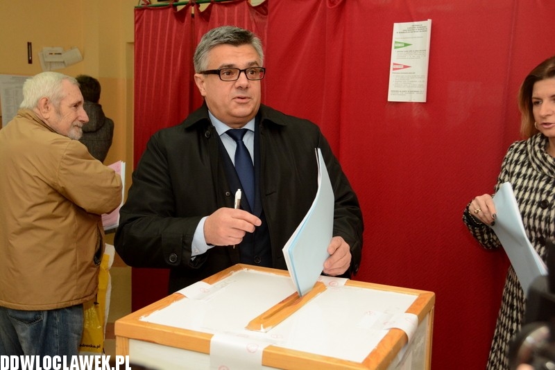 Kandydaci na prezydenta poszli do urn