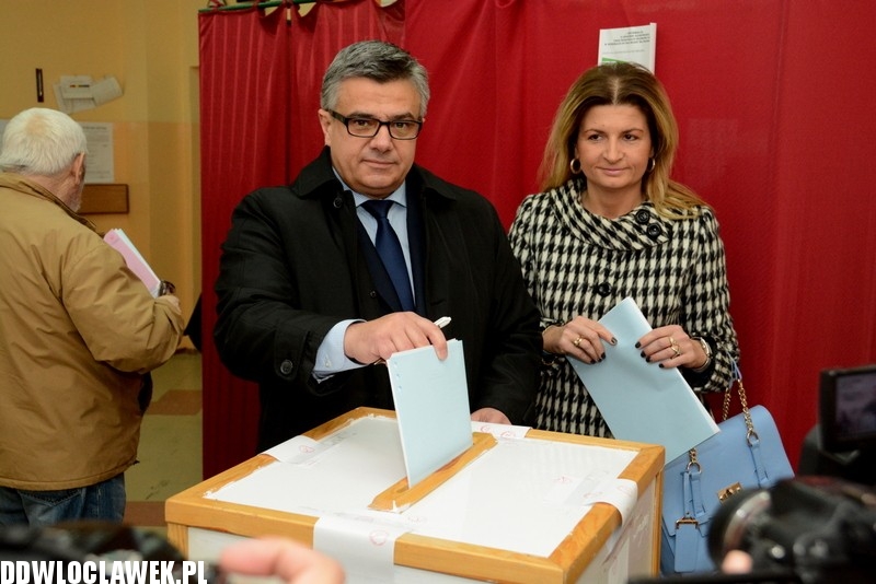 Kandydaci na prezydenta poszli do urn