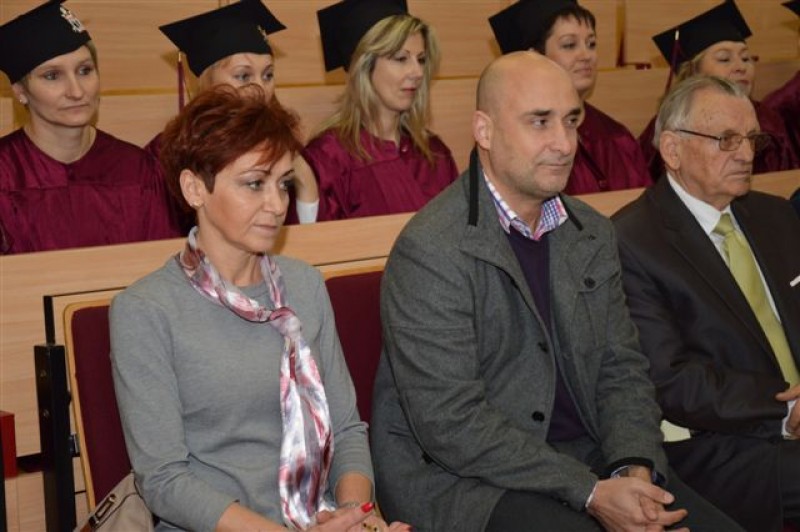 Dyplomowane pielęgniarki z WSHE