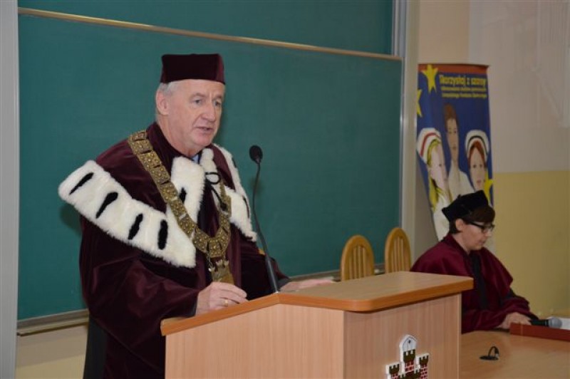 Dyplomowane pielęgniarki z WSHE