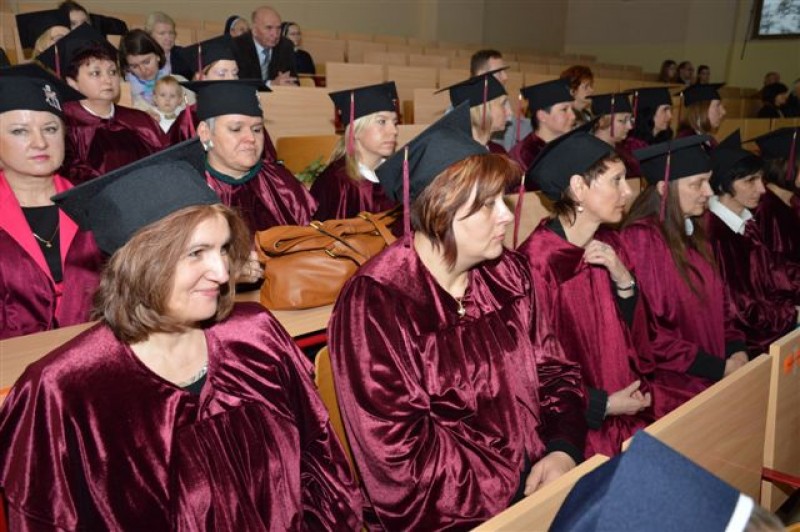 Dyplomowane pielęgniarki z WSHE