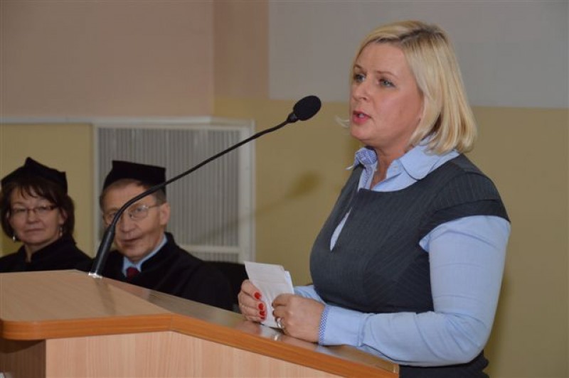 Dyplomowane pielęgniarki z WSHE