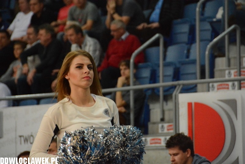 Cheerleaderki Anwilu na meczu ze Stelmetem