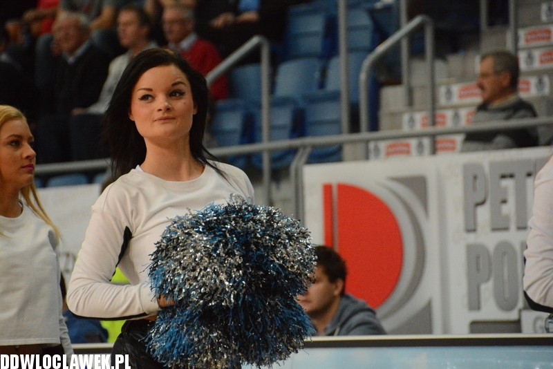 Cheerleaderki Anwilu na meczu ze Stelmetem