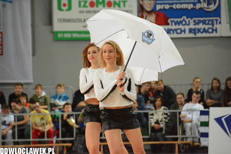Cheerleaderki Anwilu na meczu ze Stelmetem