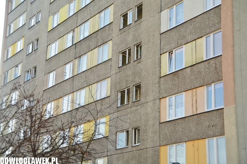 Poranny pożar w bloku na placu Kolanowszczyzna