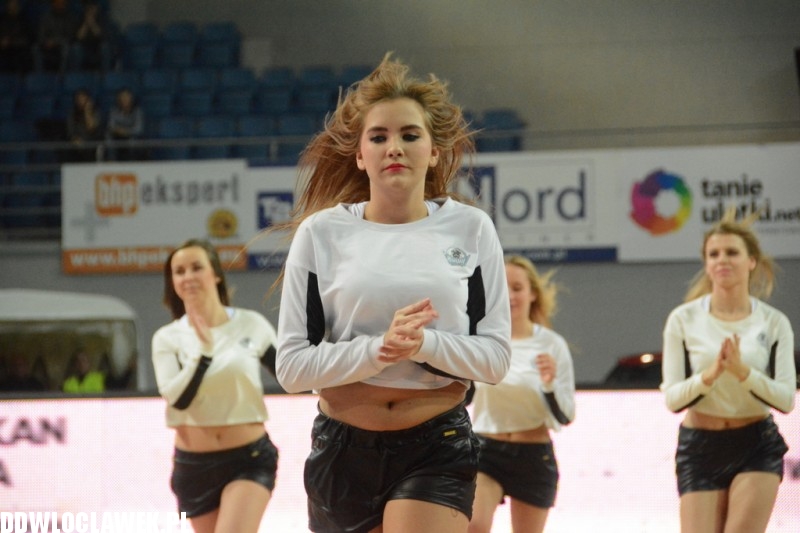 Cheerleaderki Anwilu na meczu z Czarnymi