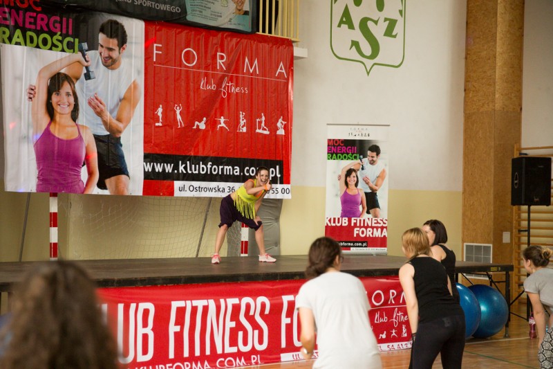 Mikołajkowy Maraton Fitness w sali PWSZ