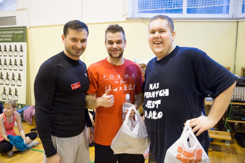 Mikołajkowy Maraton Fitness w sali PWSZ