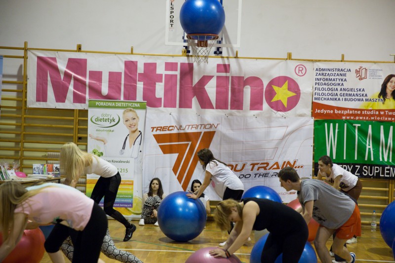 Mikołajkowy Maraton Fitness w sali PWSZ