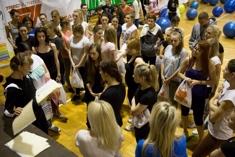 Mikołajkowy Maraton Fitness w sali PWSZ
