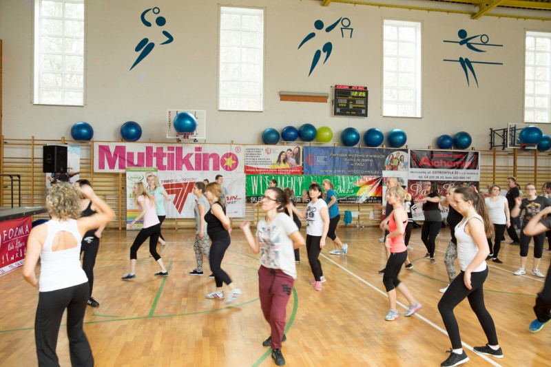 Mikołajkowy Maraton Fitness w sali PWSZ