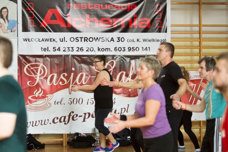 Mikołajkowy Maraton Fitness w sali PWSZ