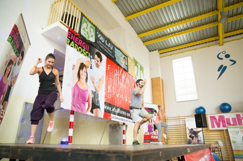 Mikołajkowy Maraton Fitness w sali PWSZ