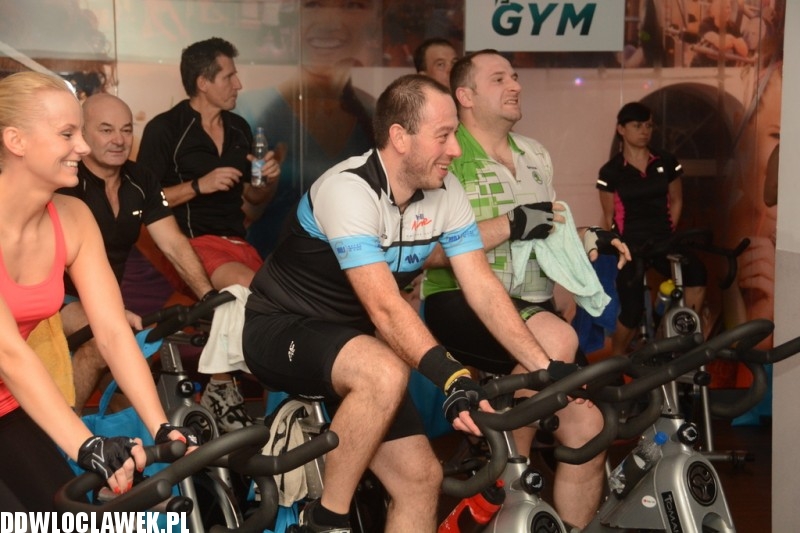 Maraton na rowerach stacjonarnych