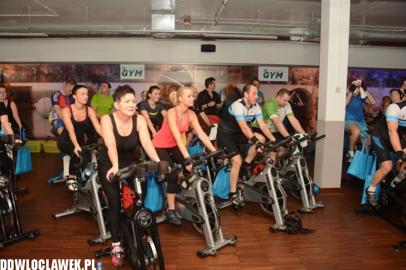 Maraton na rowerach stacjonarnych